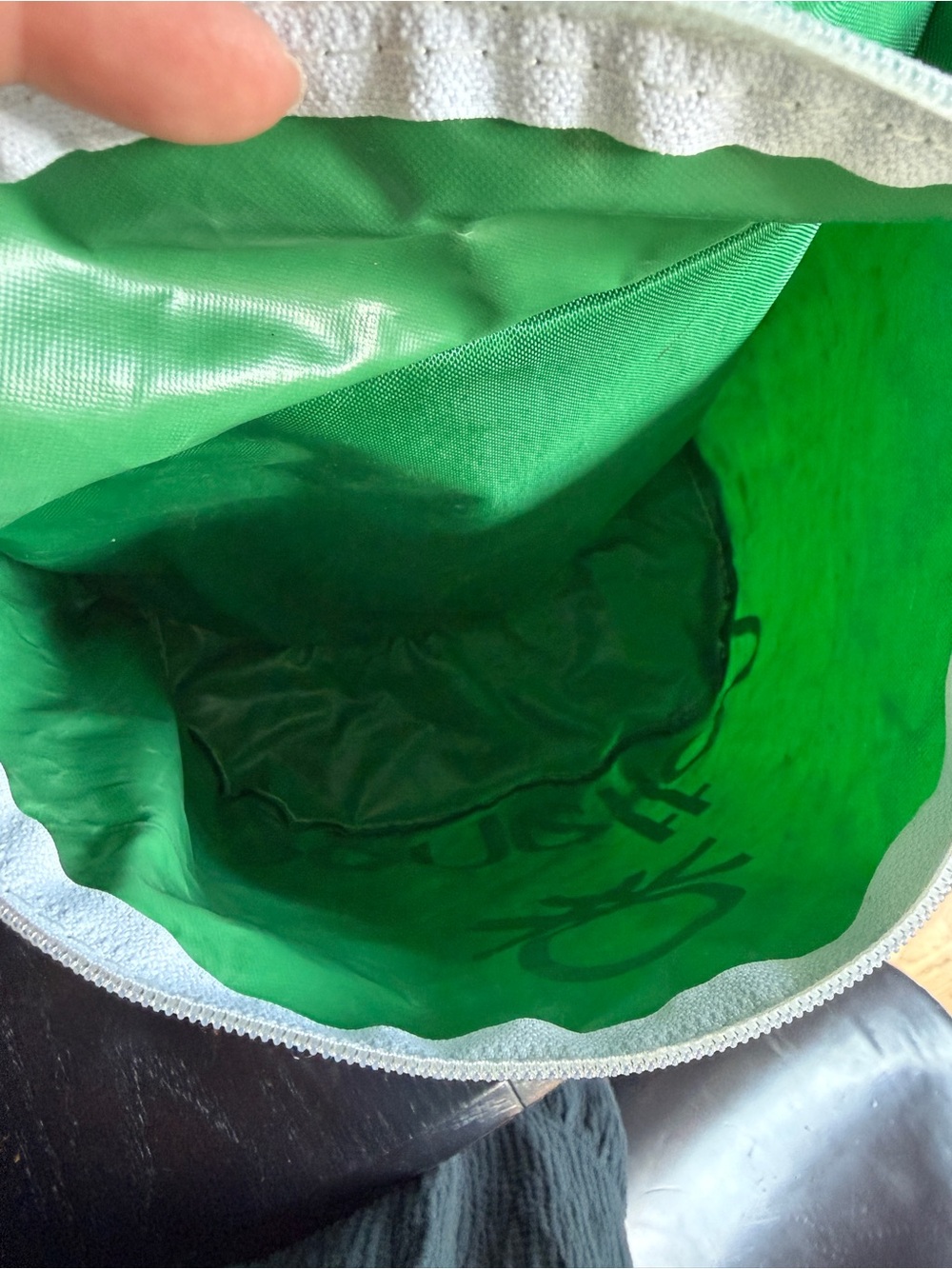 EUC UNITED COLORS OF BENETTON Green Logo Duffle Tote Bag Vintage 1990s 80s - Picture 4 of 5